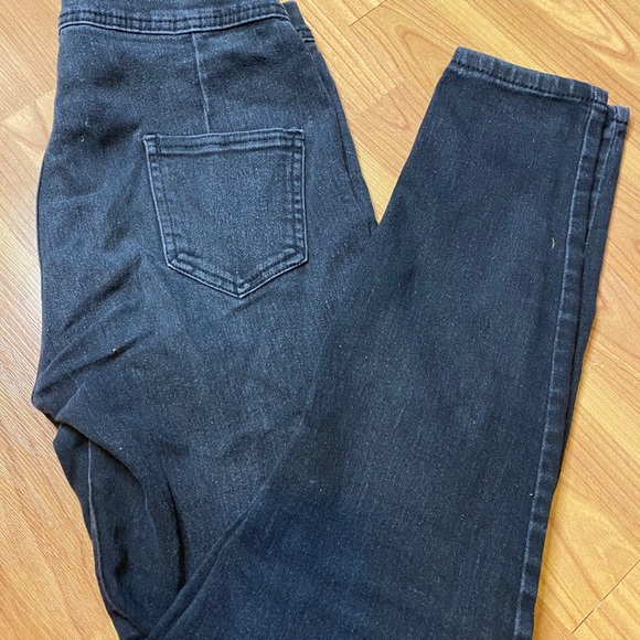 Preloved - Picture 9 of 16